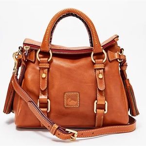 🎉HP🎉Dooney & Bourke Florentine Leather Micro Satchel